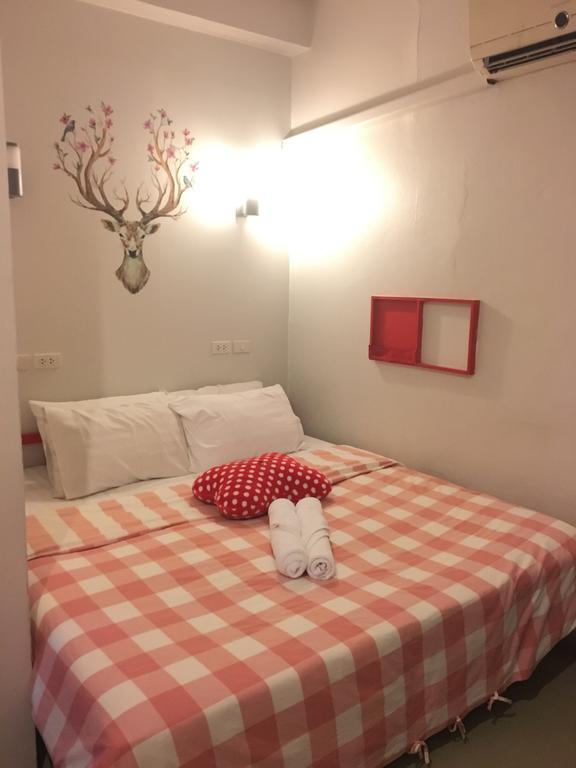 Jellybean Ezy Hostel Sathorn Банкок Екстериор снимка