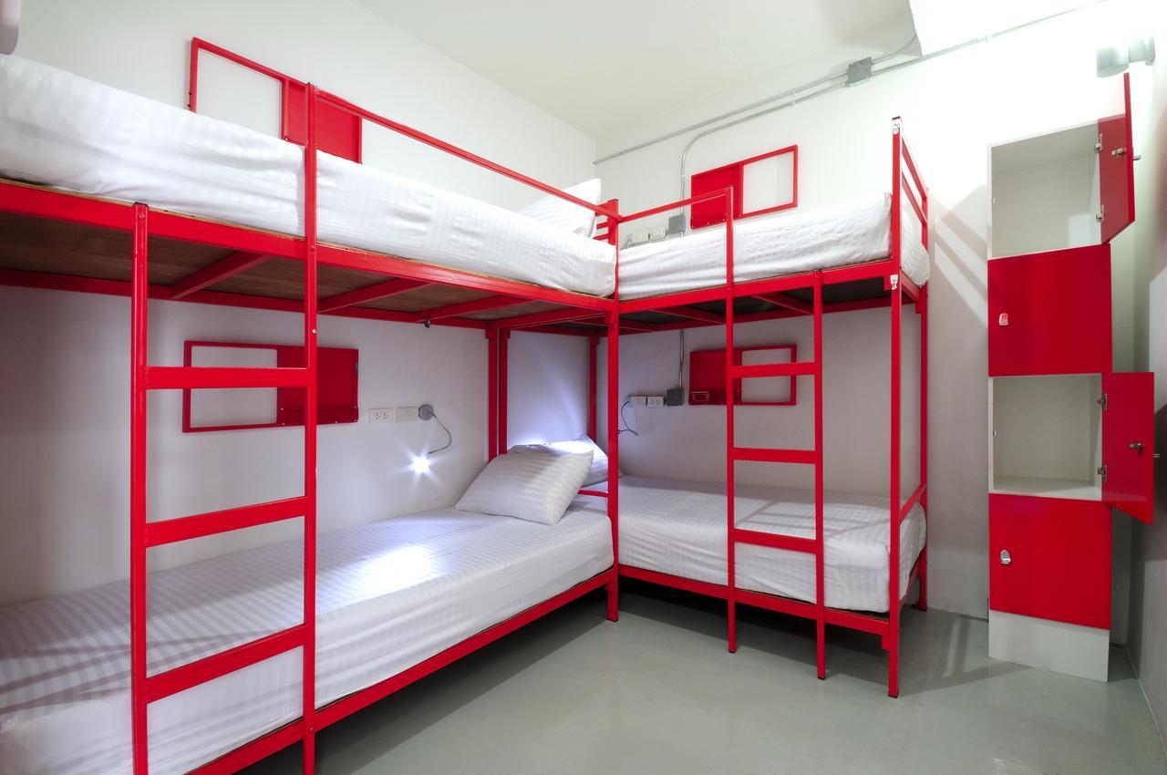 Jellybean Ezy Hostel Sathorn Банкок Екстериор снимка