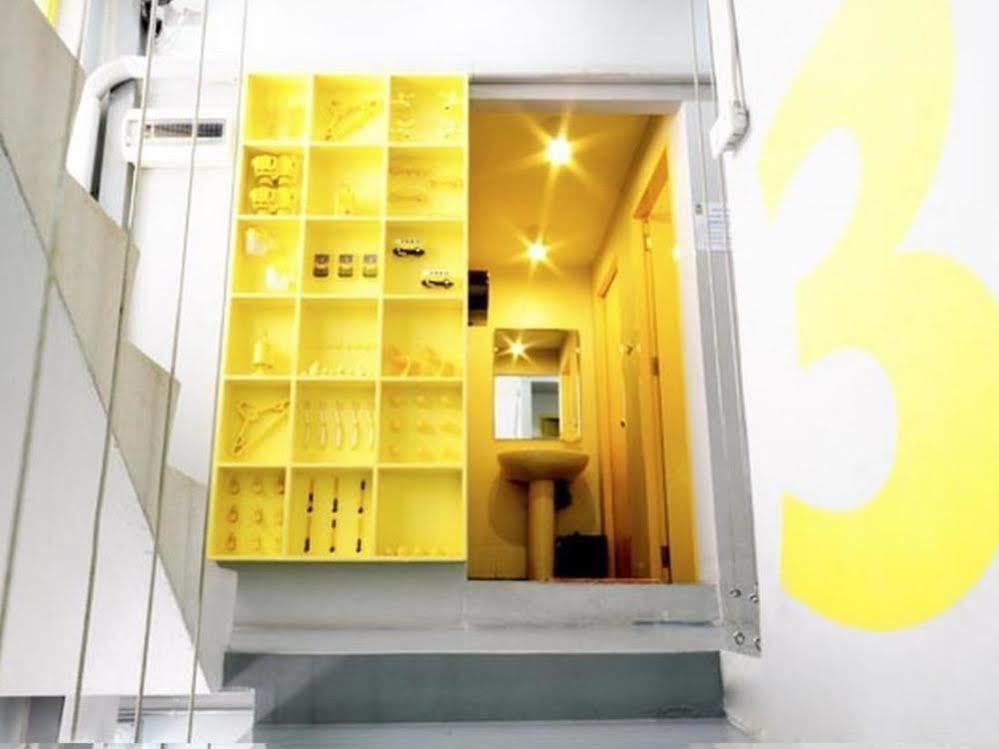 Jellybean Ezy Hostel Sathorn Банкок Екстериор снимка