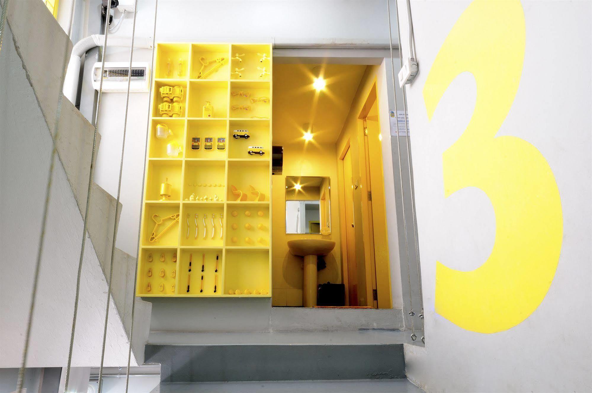Jellybean Ezy Hostel Sathorn Банкок Екстериор снимка
