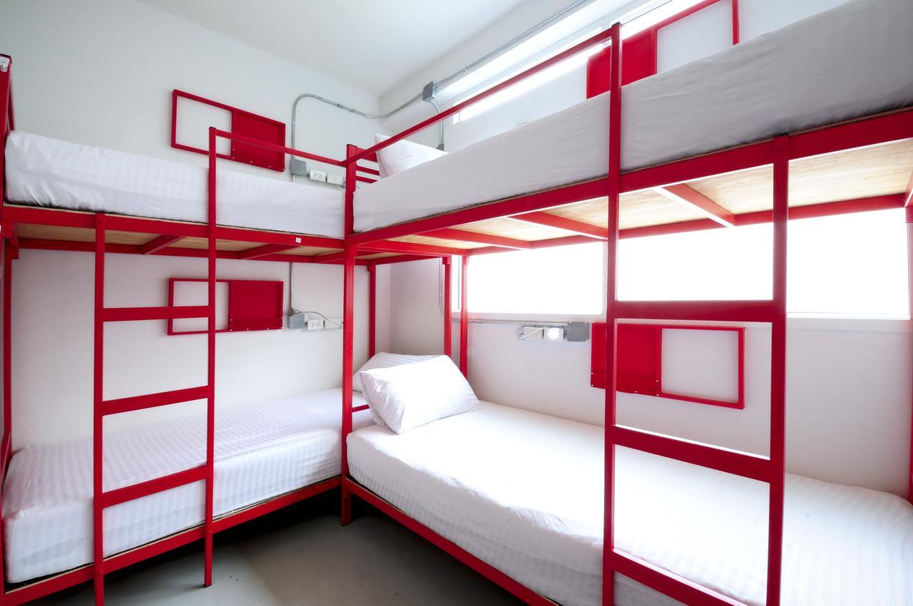 Jellybean Ezy Hostel Sathorn Банкок Екстериор снимка