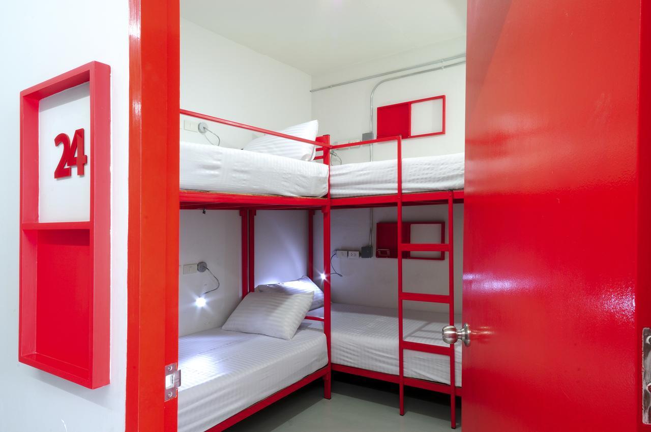 Jellybean Ezy Hostel Sathorn Банкок Екстериор снимка