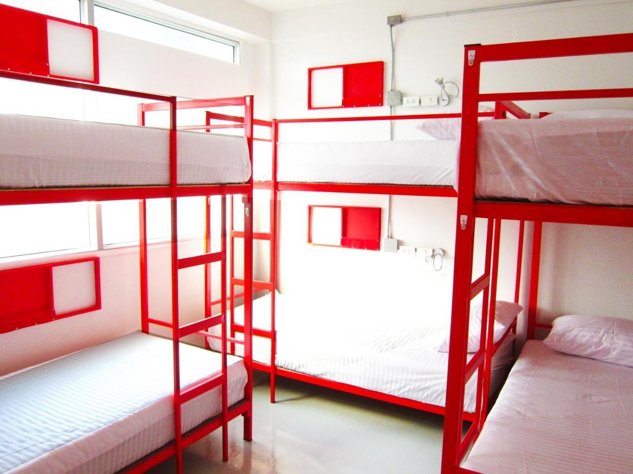 Jellybean Ezy Hostel Sathorn Банкок Екстериор снимка