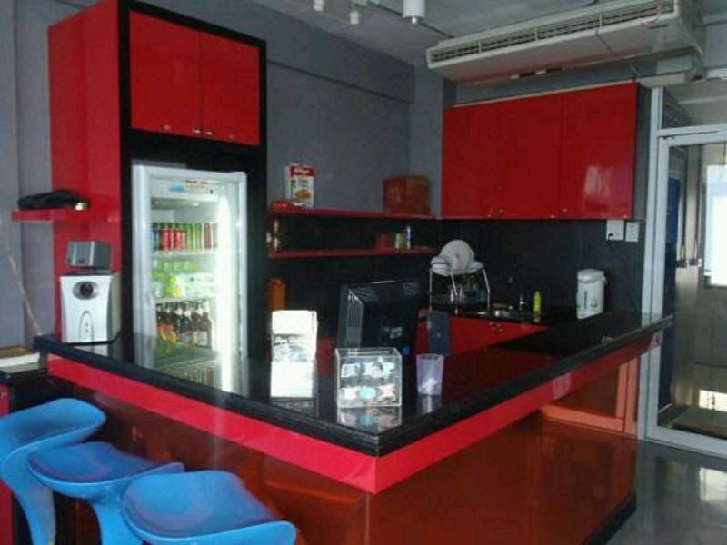 Jellybean Ezy Hostel Sathorn Банкок Екстериор снимка