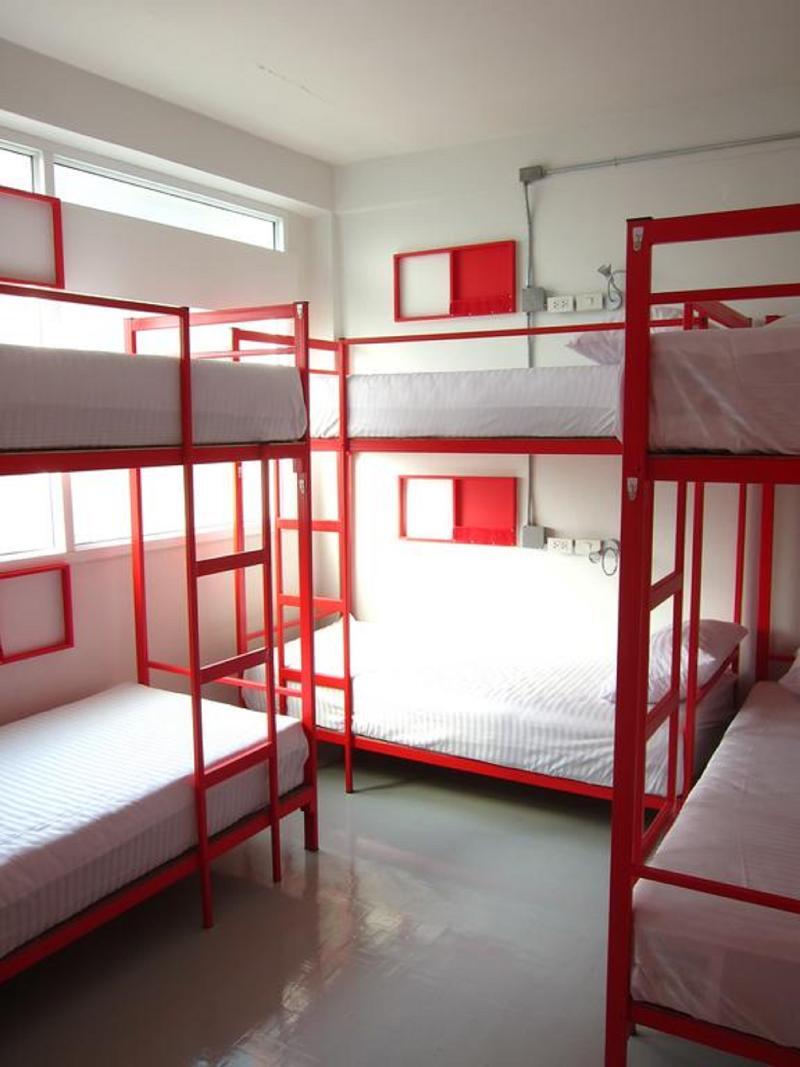 Jellybean Ezy Hostel Sathorn Банкок Екстериор снимка